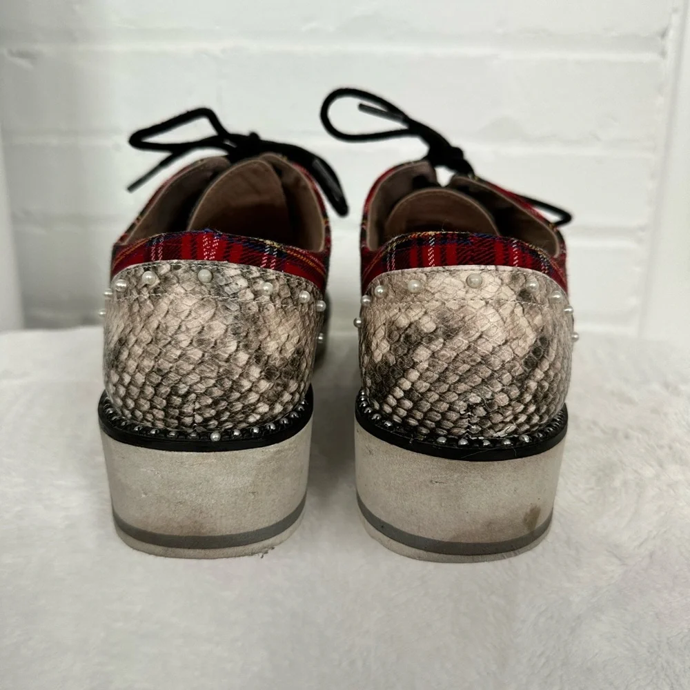 Betsey Johnson Marti Oxfords - Picture 3 of 3